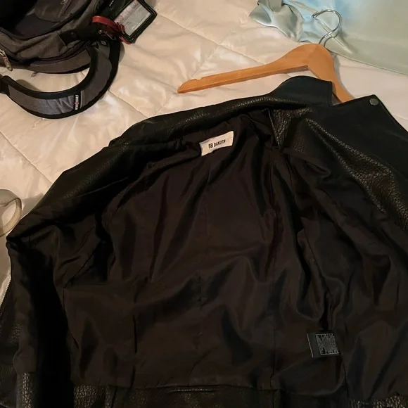 BB Dakota Baxley Faux Leather Floral Embroidered Biker Jacket Size S - Picture 9 of 9